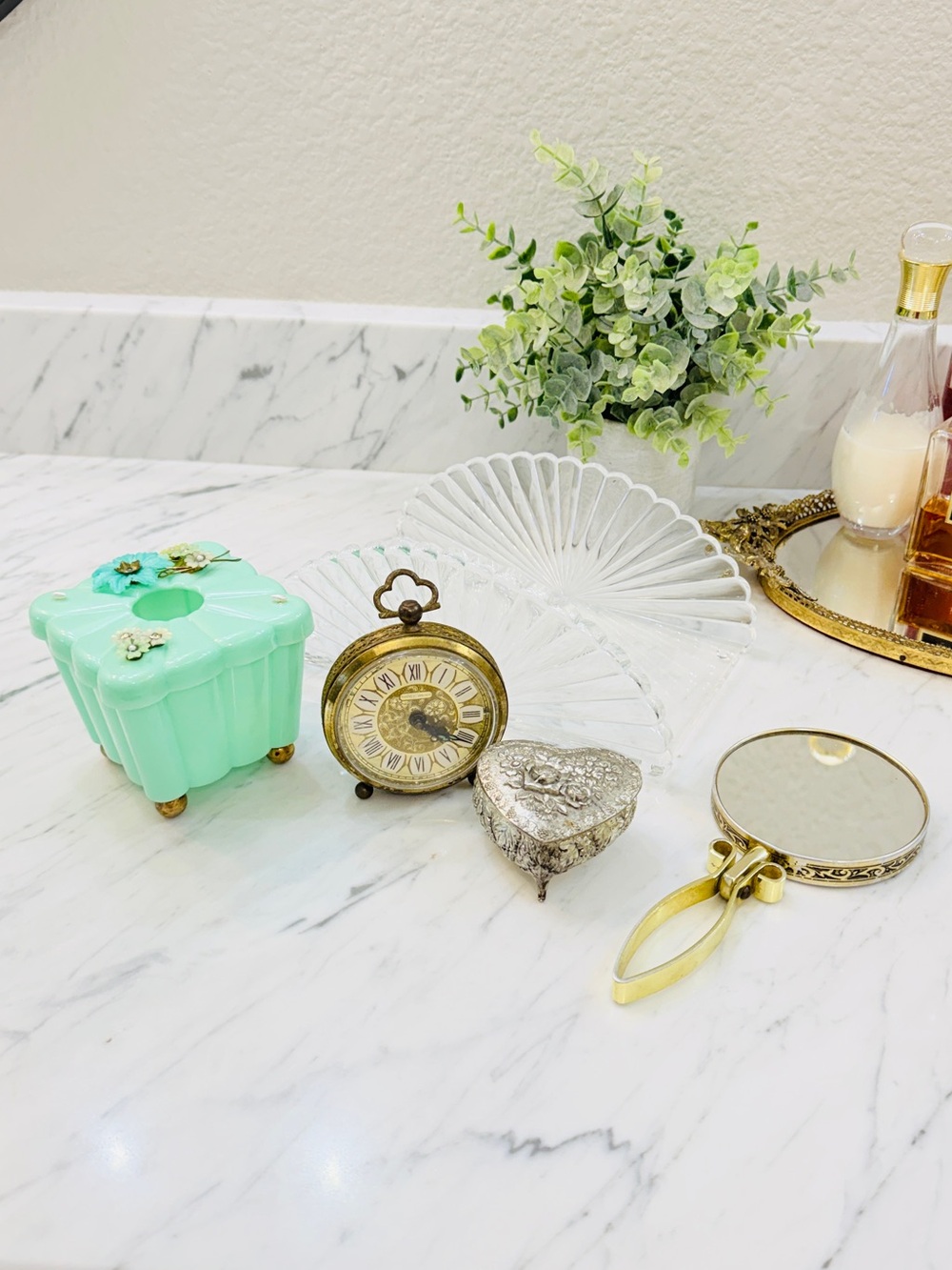 Vintage Vanity bundle 5 Piece Set